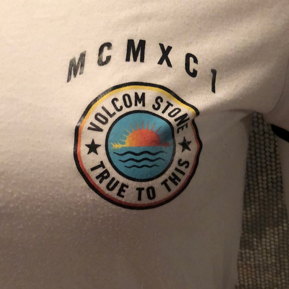 Volcom graphic tee - Picture 2 of 4